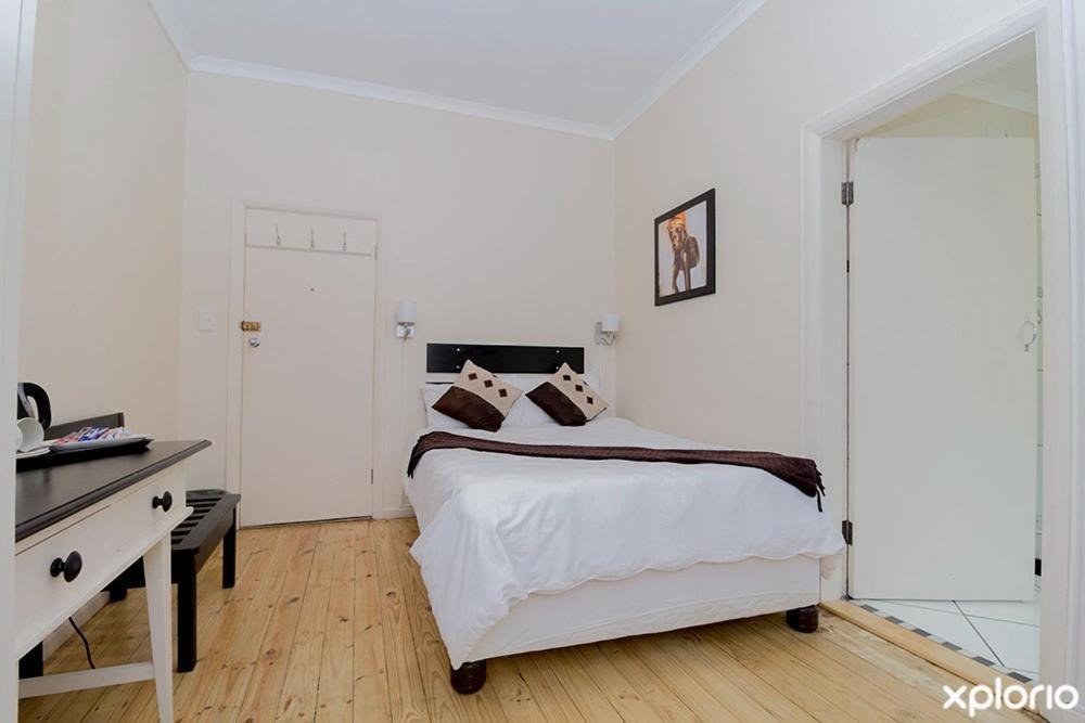 Victoria Hotel Bredasdorp Eksteriør billede