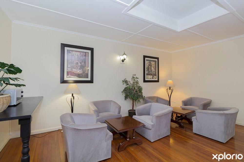 Victoria Hotel Bredasdorp Eksteriør billede