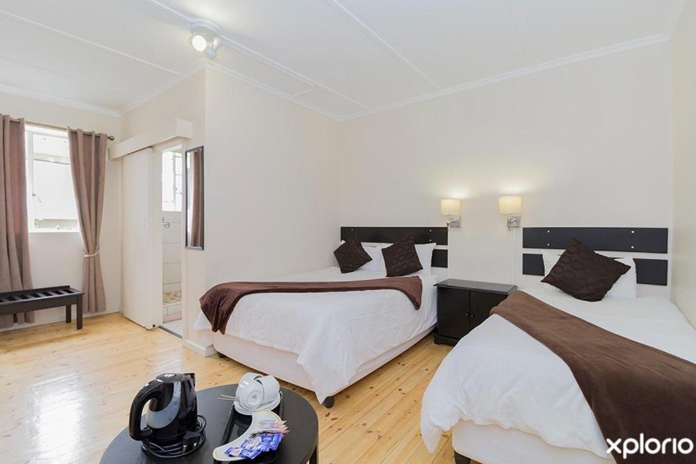 Victoria Hotel Bredasdorp Eksteriør billede